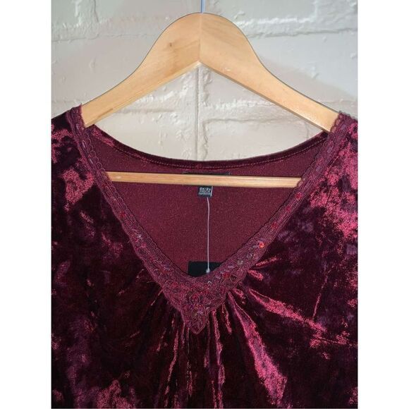 NWT Whimsigoth Velour Burgundy Lace Trim Tunic Top 2X - Picture 5 of 8